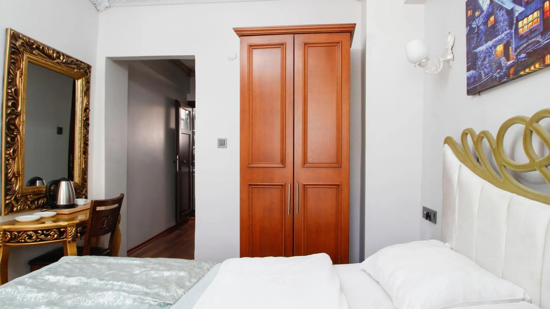 Hotel Californiacityhotel Istanbul Turkey