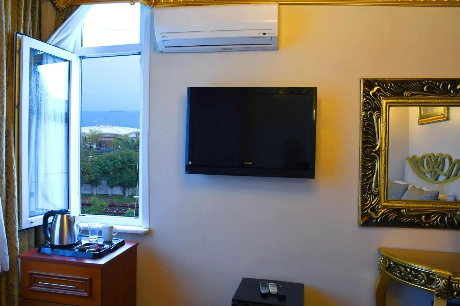 Californiacityhotel Istanbul Hotel
