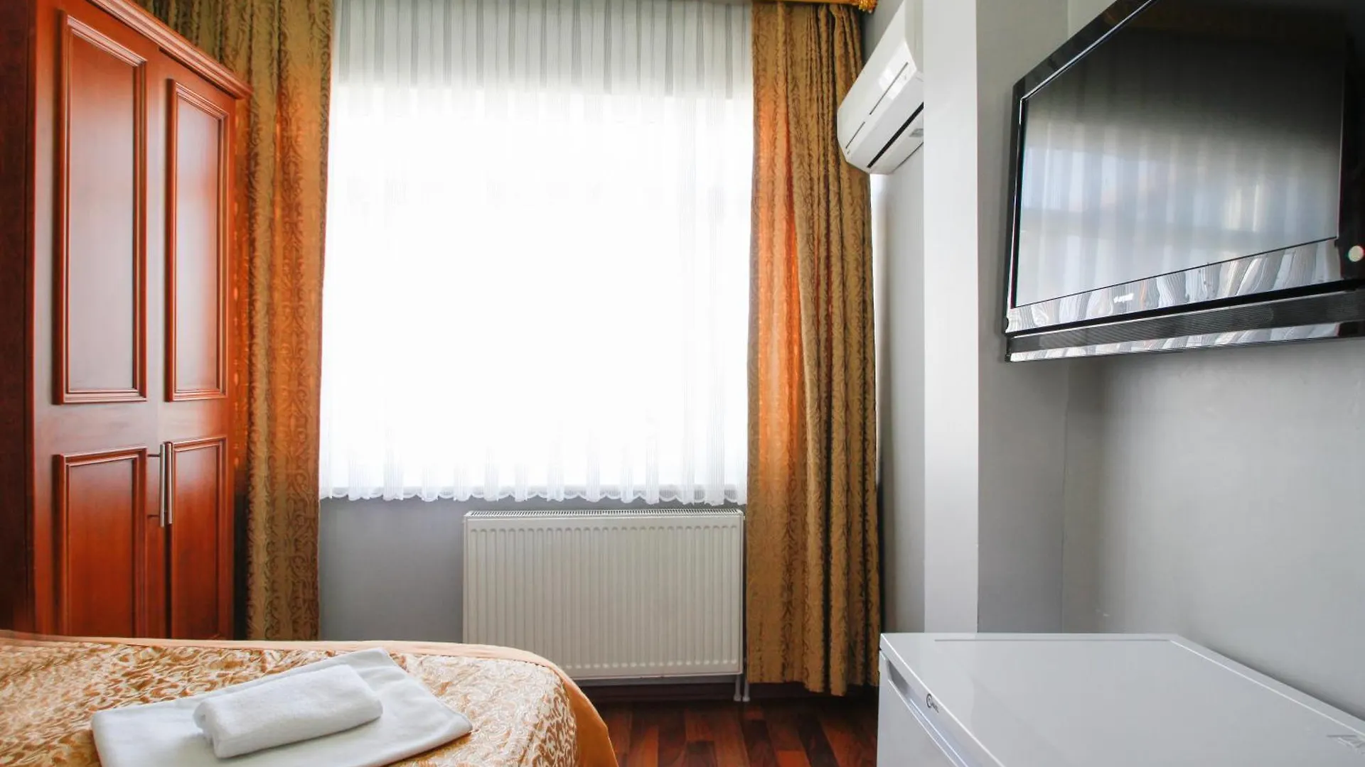 Californiacityhotel Istanbul Turkey